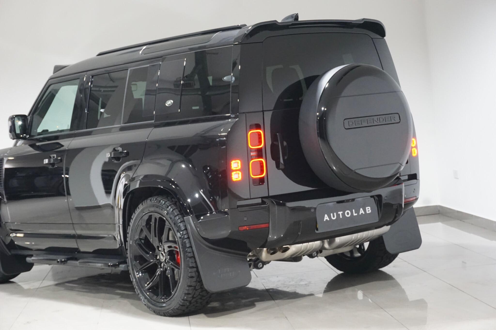 Land Rover Defender 110 3.0 D250 MHEV XS Edition SUV 5dr Diesel Auto 4WD Euro 6 (s/s) (250 ps)